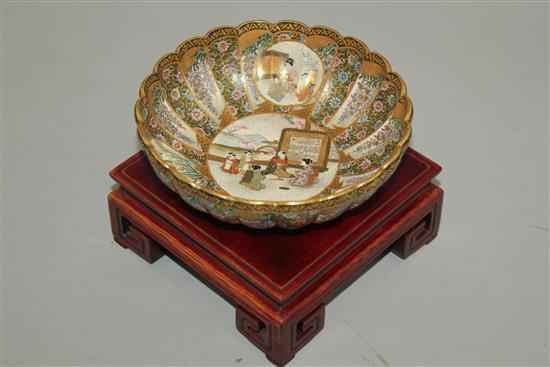 A Japanese Satsuma pottery fluted bowl, signed Kozan, Meiji period, 14cm